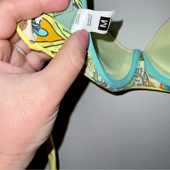 Maaji Women's M Firefly Timbers Yellow Reversible Swimsuit Bikini Top Underwire - Picture 6 of 9